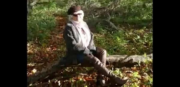  Mature sucks a guy while walking in the forest